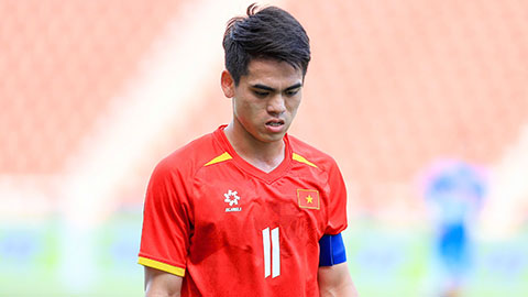 VIDEO Thủ môn Guimaraes phản xạ cực nhanh trước cú sút hiểm hóc của Văn Khang (Trực tiếp: U22 Việt Nam 2-0 U22 Philippines)