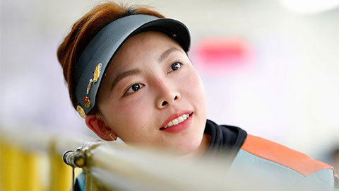 Hotgirl bắn súng Phí Thanh Thảo, HCB vẫn ghi điểm nhờ thần thái