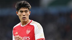 Cựu sao Arsenal và ĐT Nhật Bản thoát cảnh thất nghiệp