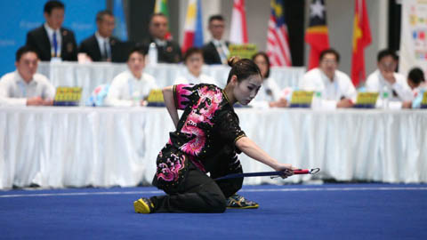 Nhan sắc hút hồn của hot girl Phương Nhi nén đau giành huy chương SEA Games 33