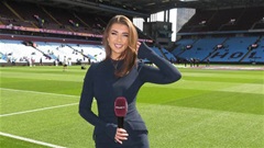 Nữ MC thể thao khiến fan đỏ mặt vì hở bạo