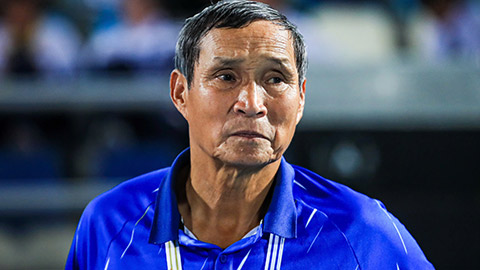 HLV Mai Đức Chung: ‘Đến Thái Lan cũng không hiểu sao Việt Nam bị tước bàn thắng’