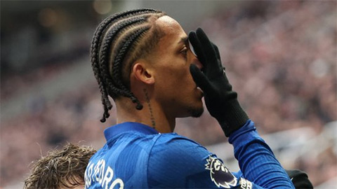 Tường thuật Newcastle 2-2 Chelsea