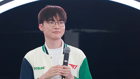 Faker nói tiếng Việt, khoe kỹ năng đẳng cấp thế giới trước 10.000 fans ở Hà Nội