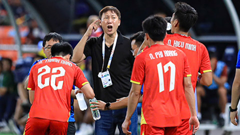 HLV Kim Sang Sik: Gây ức chế rồi… vỡ òa