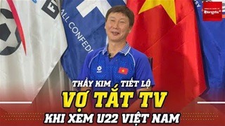 HLV Kim Sang Sik: 'Vợ tôi tắt tivi sau hiệp 1 trận chung kết, không biết nó còn nguyên vẹn không'
