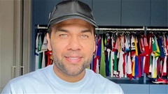 Dani Alves ra tù, mua đội bóng Bồ Đào Nha và tái xuất sân cỏ ở tuổi 42