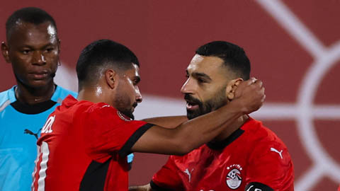 Salah và Marmoush ăn mừng chiến thắng ra quân tại AFCON 2025