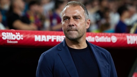 Hansi Flick bác bỏ lời nguyền