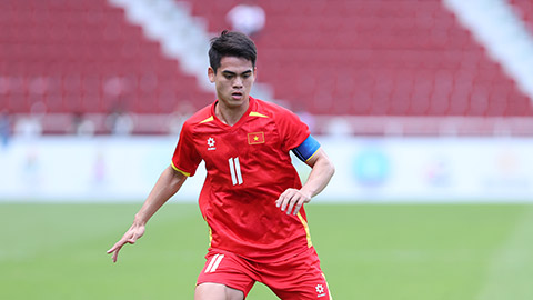 Khuất Văn Khang sắp đạt cột mốc chưa từng có trong lịch sử