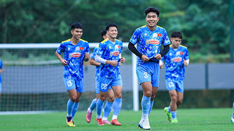 VIDEO hậu vệ Lý Đức chuyền dài cực chính xác cho Đình Bắc sút tung lưới