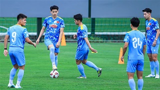 VIDEO Khuất Văn Khang và Đình Bắc bị đồng đội "HẦM NHỪ" khi chơi đá ma