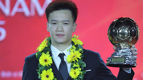Bất ngờ cái tên được HLV Kim Sang Sik chọn giành Quả bóng vàng 2025
