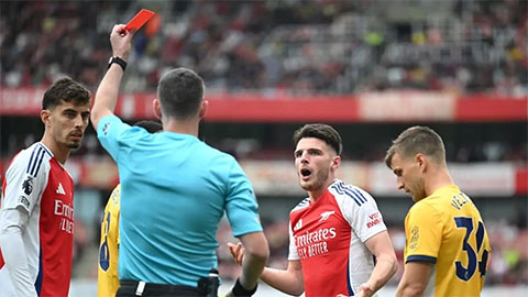 Mikel Arteta chia sẻ cảm giác tức giận với thẻ đỏ của Declan Rice