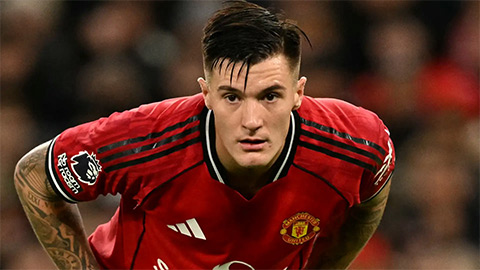 Ferdinand bênh vực Sesko, ví như một cựu danh thủ MU