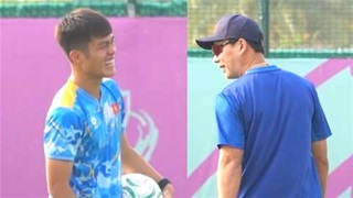 VIDEO Thầy Kim và các cầu thủ U23 Việt Nam tươi cười tập luyện ngay trước trận với U23 Jordan