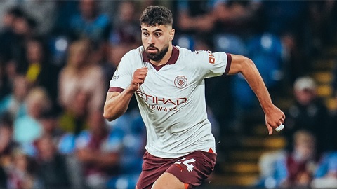 Man City theo đuổi Guehi sau chấn thương nặng của Gvardiol