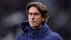 CĐV Tottenham sốc khi phát hiện hành động của Thomas Frank trước giờ bóng lăn