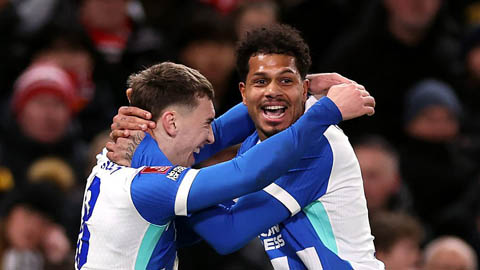 Tường thuật MU 1-2 Brighton