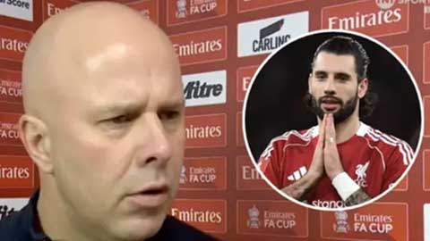 Dominik Szoboszlai mắc sai lầm tệ hại, HLV Slot nói gì?