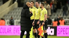 Guardiola nổi giận vì VAR tước bàn thắng của Semenyo