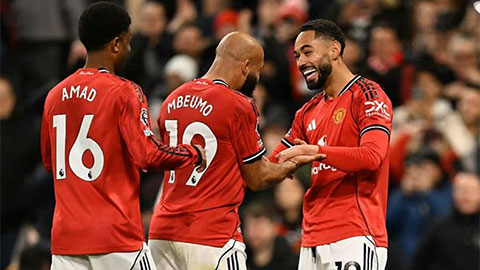 Michael Carrick có cú hích mạnh mẽ trước trận derby Manchester