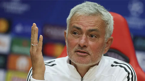 Mourinho bị chỉ trích ‘nói nhiều mà không làm gì cả’