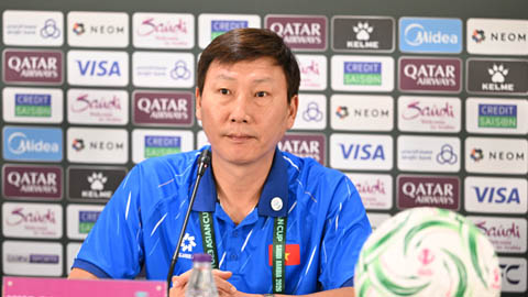 Báo Hàn Quốc: 'U23 Việt Nam đang thống trị bằng phép màu của HLV Kim Sang Sik'