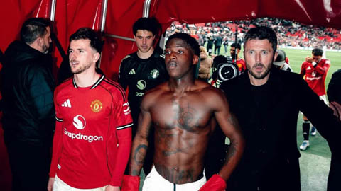 Có một Mainoo xuất sắc lạ thường trước Man City