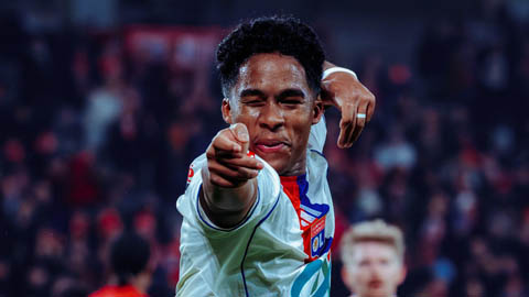 Endrick đang là 'vị Thánh' mới ở Lyon