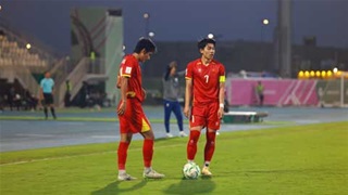 Vỡ òa với pha sút phạt thành bàn đẳng cấp của Đình Bắc (Trực tiếp: U23 Việt Nam 2-1 U23 Hàn Quốc)