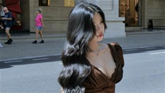 MC Mai Dora gây sốt khi hóa thân thành 'Trạm tỷ'