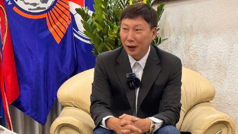 HLV Kim Sang-sik ủng hộ Đình Bắc xuất ngoại