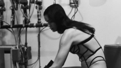 Bạn gái cũ của Cristiano Ronaldo gây tranh cãi dữ dội