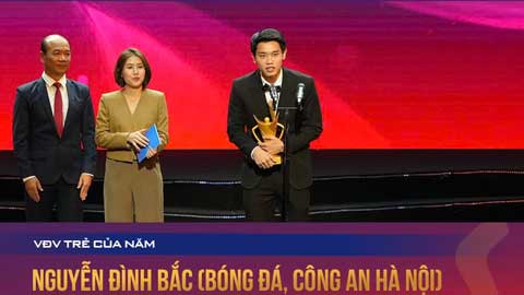 Đình Bắc trả lời MC, đổi danh xưng từ 'em' sang 'cháu', xúc động lên nhận giải VĐV trẻ của năm