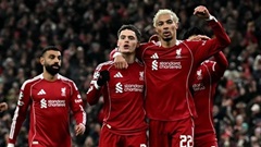 Hai chàng trai, một lối thoát cho Liverpool