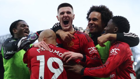 Carrick Time & đêm mất ngủ của các fan MU