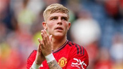 Cựu sao MU bị sa thải chỉ sau 5 phút thi đấu