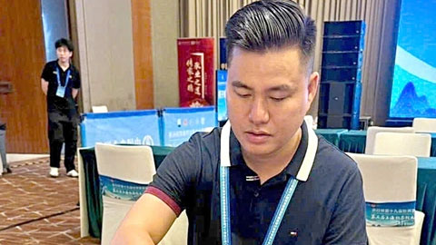 Kỳ thủ Việt Nam Lại Lý Huynh so tài hơn chục cao thủ Trung Quốc