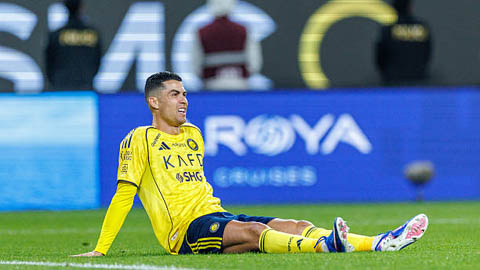 Al Nassr sẵn sàng loại bỏ Ronaldo
