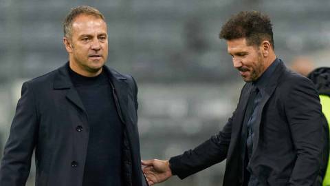 5 lần dụng binh giải mã Simeone của Hansi Flick