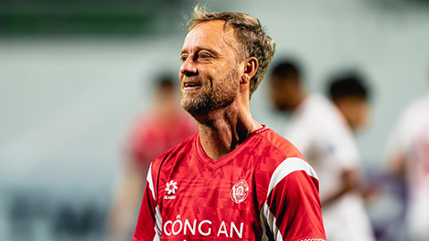 HLV CLB Công an Hà Nội ấm ức vì AFC lạnh lùng