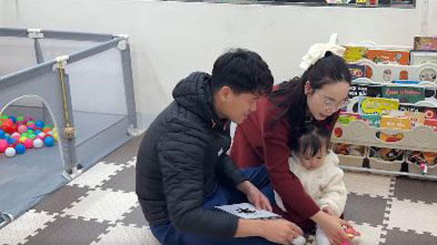 Thăm nhà thủ môn Phí Minh Long và ấn tượng trước sự trưởng thành sau khi lấy vợ, sinh con