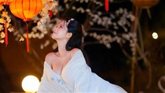 Hot girl Nguyễn Hữu Kiều Oanh gây sốt với bộ ảnh Tết