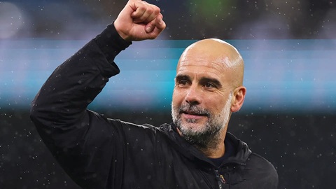 Pep Guardiola ở lại Man City nhưng không làm HLV?