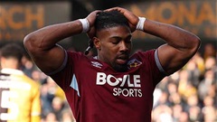 'Quái vật cơ bắp' của West Ham bị cấm tập tạ vì lý do... khó đỡ!