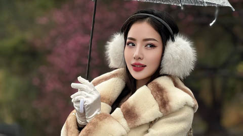 Loan Barbie khiến fan thẫn thờ, khoe 'bí quyết' đặc biệt