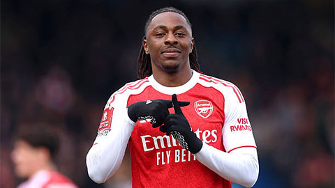 Tường thuật Mansfield Town 1-2 Arsenal