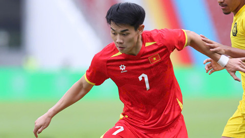 Vì sao HLV Kim Sang Sik gạch tên Đình Bắc?