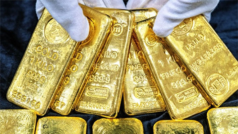 Giá vàng hôm nay 11/3: SJC vượt 186 triệu đồng/lượng, vàng nhẫn tăng mạnh theo thế giới